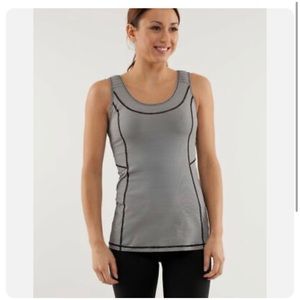 lululemon athletica Stay On Course Running Tank - size 4